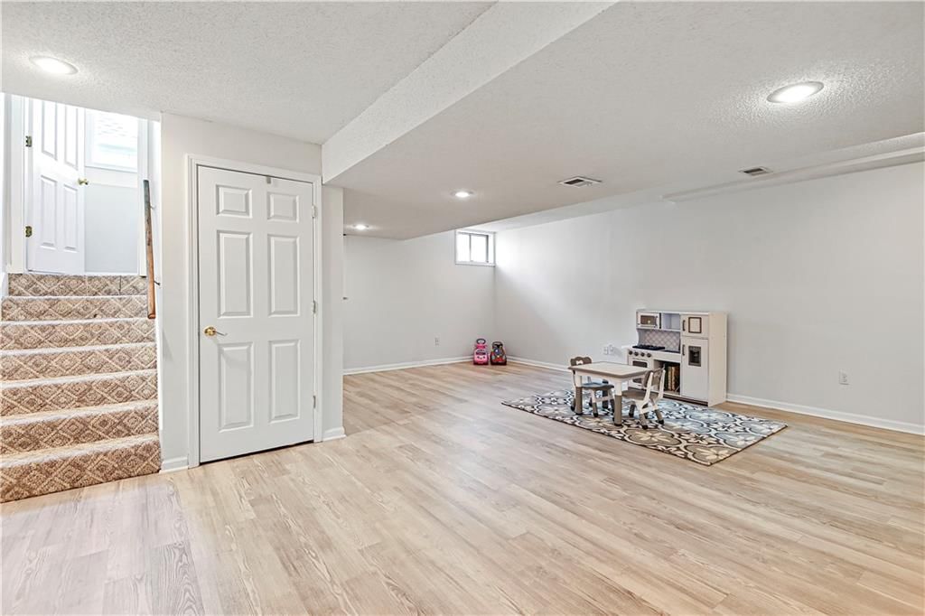 12817 Barton Street — photo 21