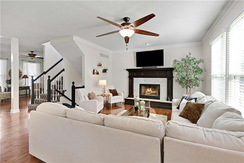 12817 Barton Street — photo 5