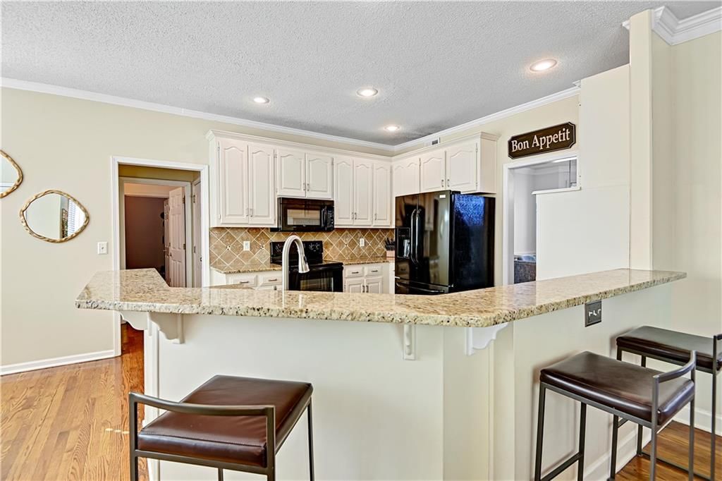 12817 Barton Street — photo 7