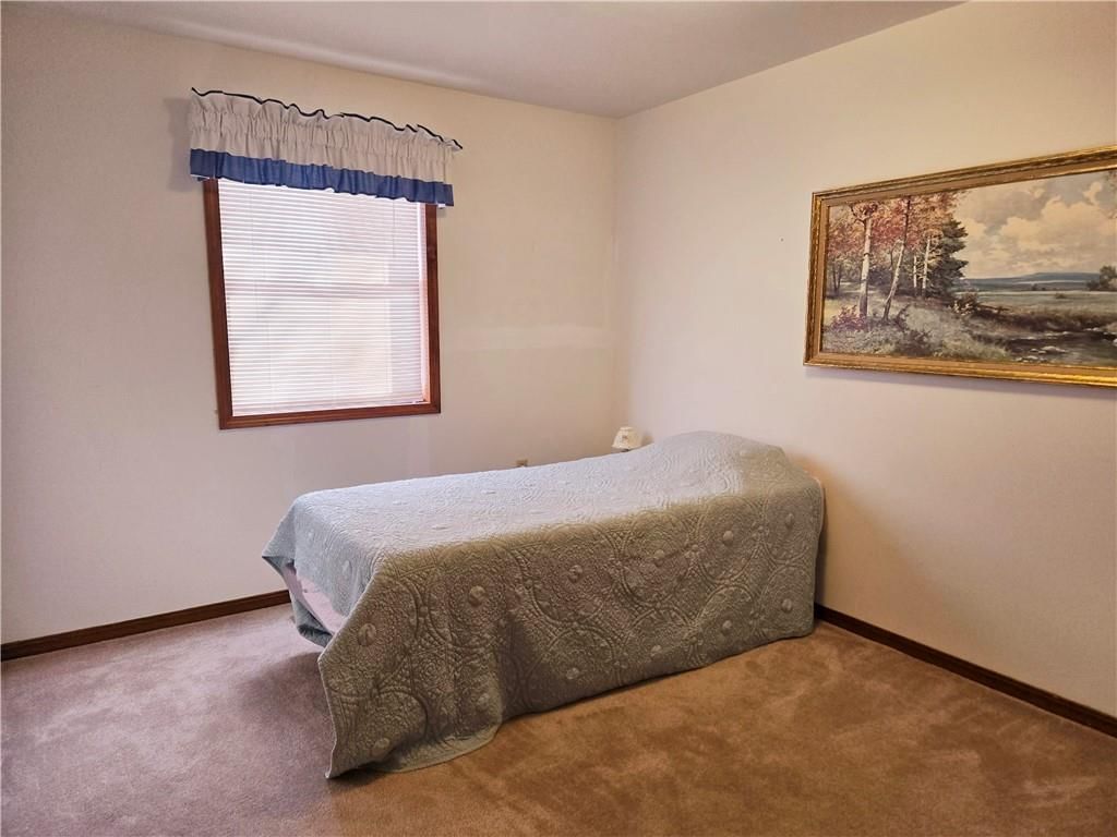 512 W Wilson N/A — photo 11