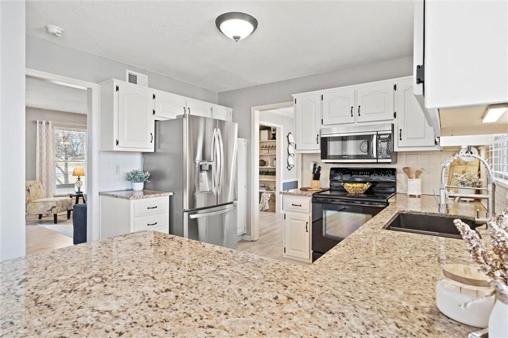 6405 Mccoy Street — photo 14