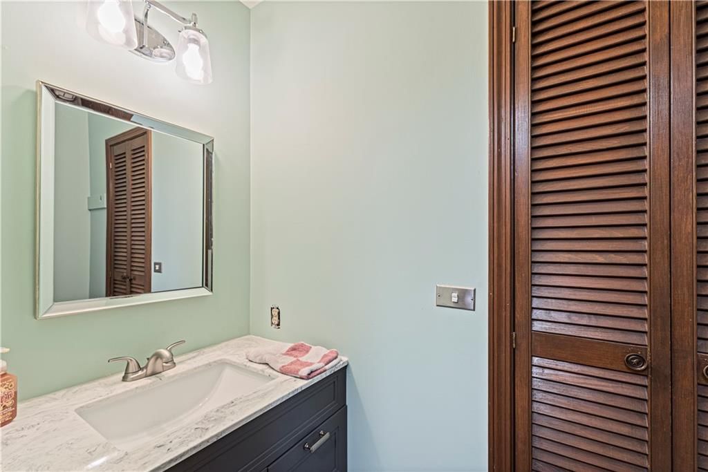 404 Westwind Drive — photo 15