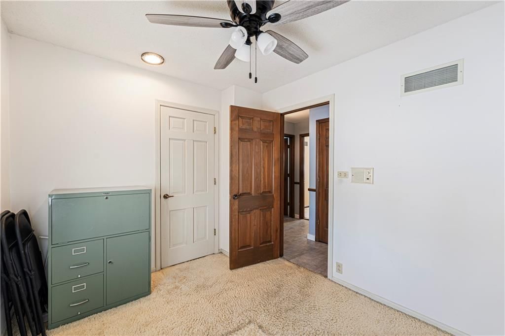 404 Westwind Drive — photo 18