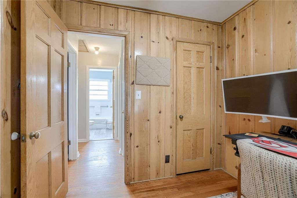 8904 W 81st Street — photo 16