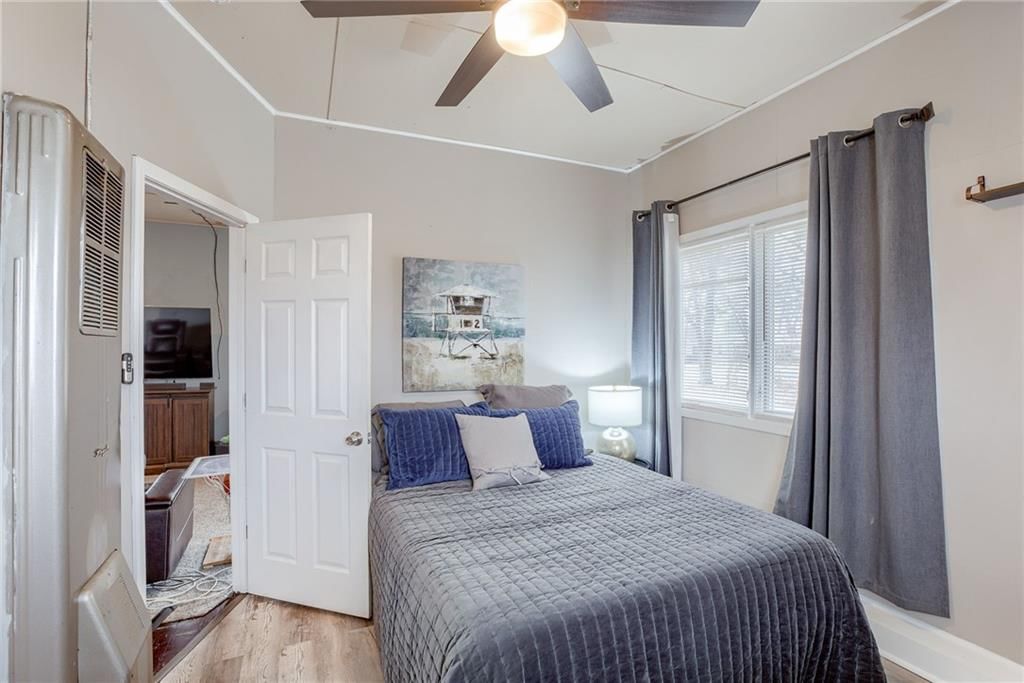 8904 W 81st Street — photo 19