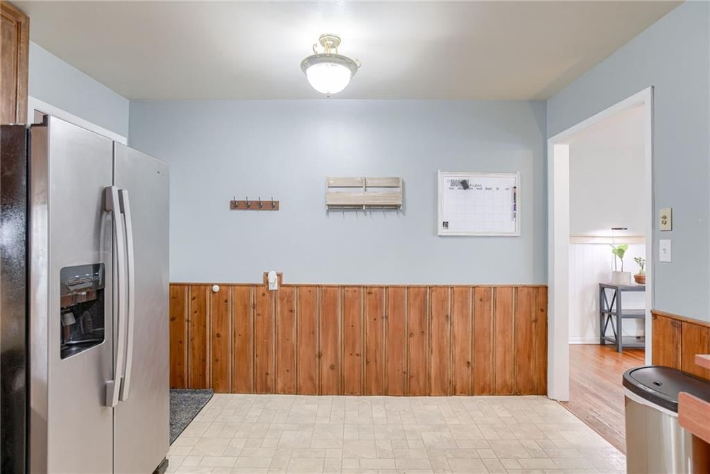 8904 W 81st Street — photo 9