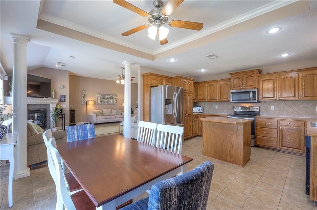 213 NW Jackie Avenue — photo 14