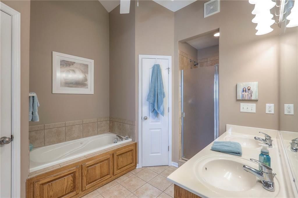 213 NW Jackie Avenue — photo 24