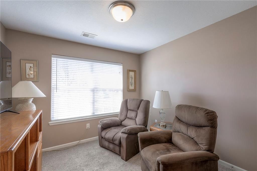 213 NW Jackie Avenue — photo 28