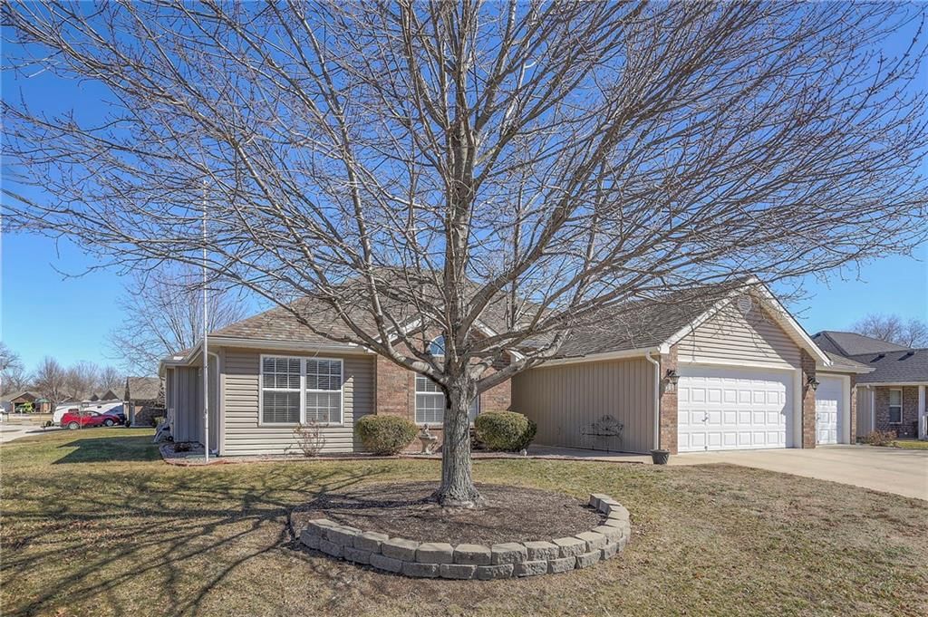 213 NW Jackie Avenue — photo 4