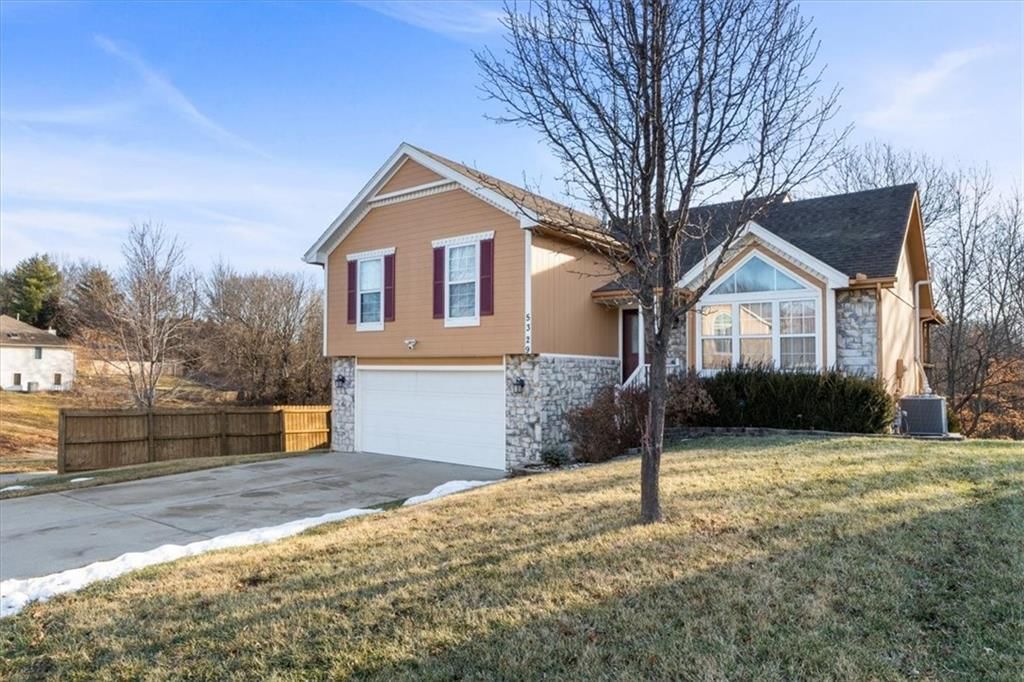 5329 NE Scenic Drive — photo 2