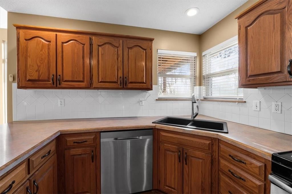 5329 NE Scenic Drive — photo 11
