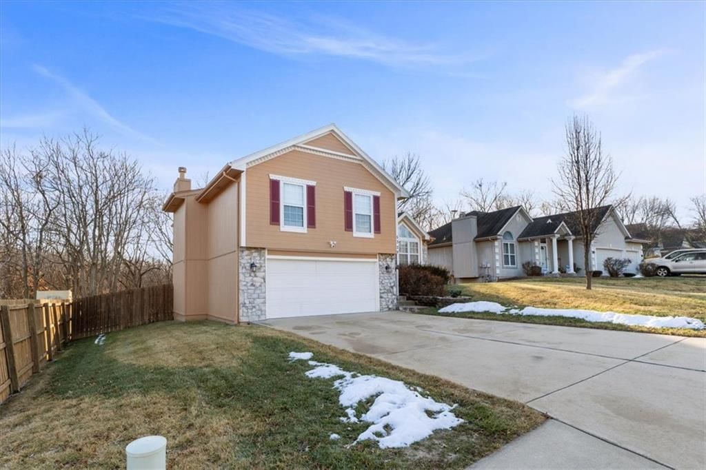5329 NE Scenic Drive — photo 3