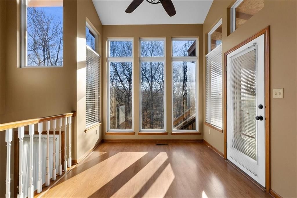 5329 NE Scenic Drive — photo 8