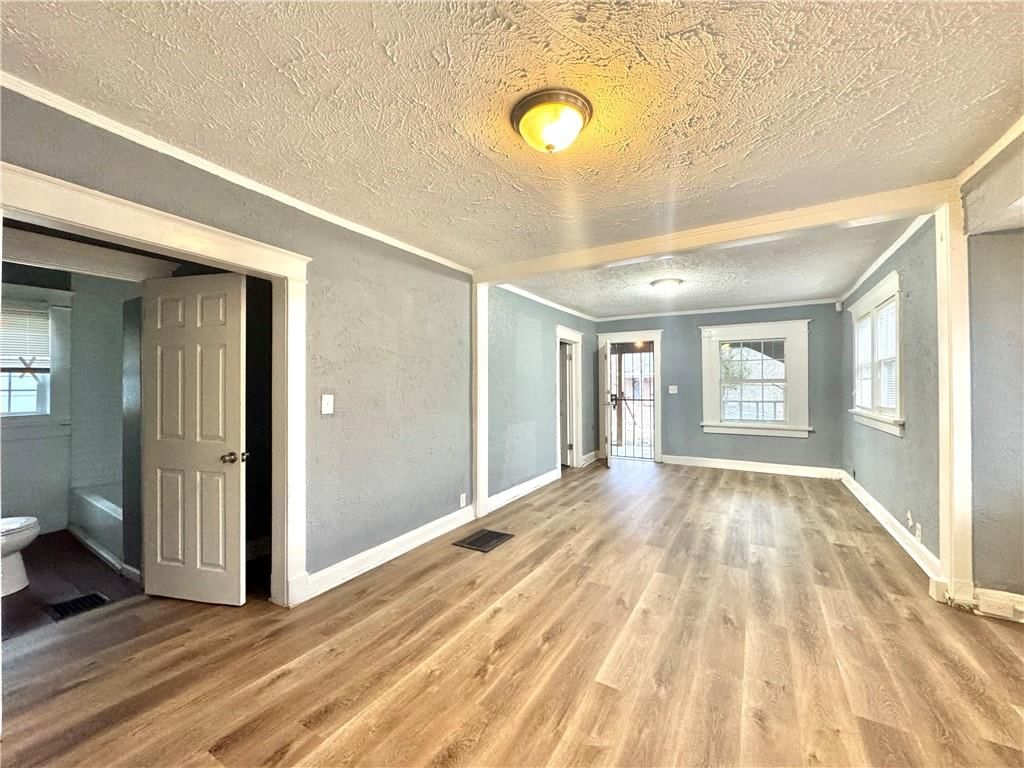 6818 Monroe Avenue — photo 6