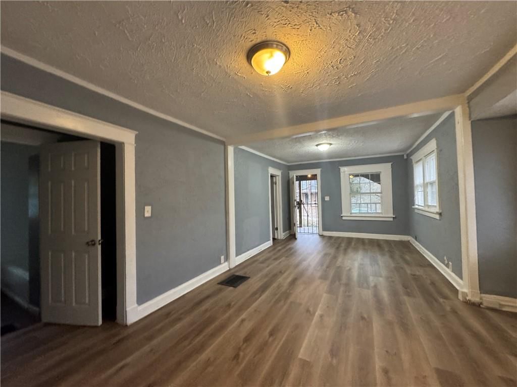6818 Monroe Avenue — photo 9