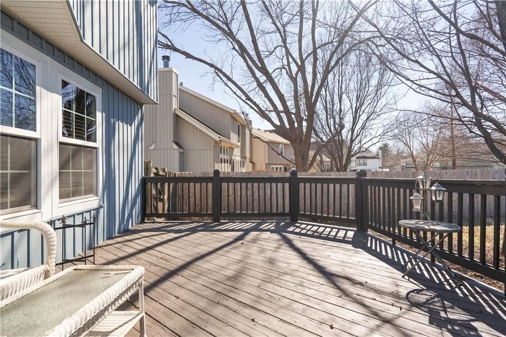 15208 MARTY Street — photo 9