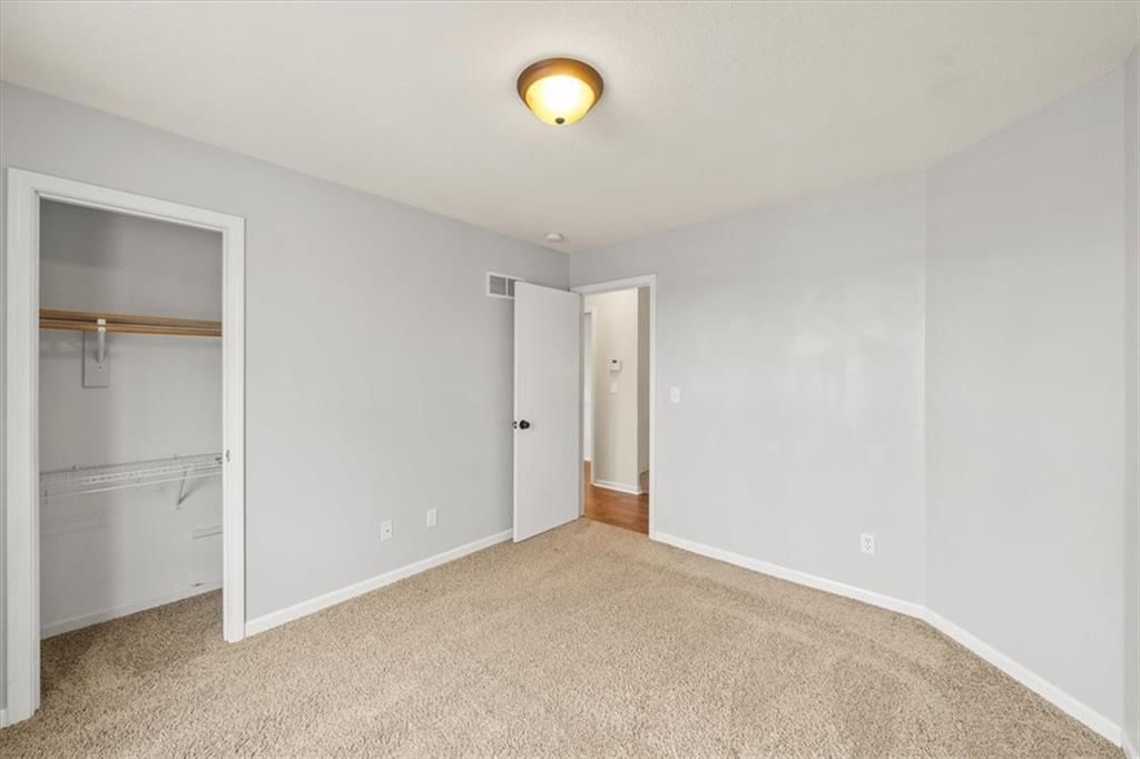 706 E 12th Street — photo 14