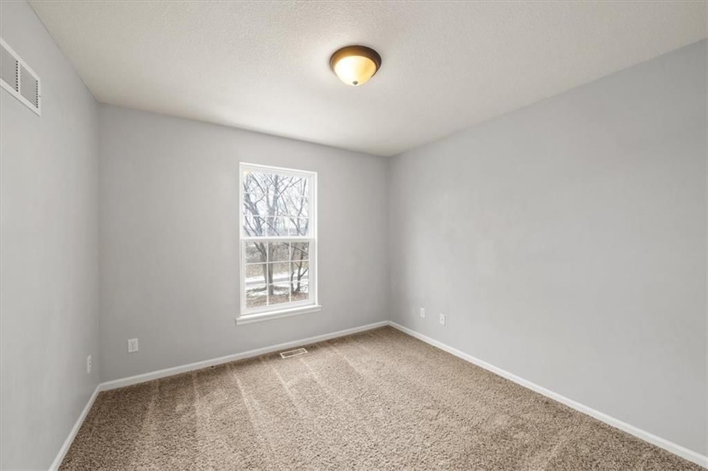 706 E 12th Street — photo 15
