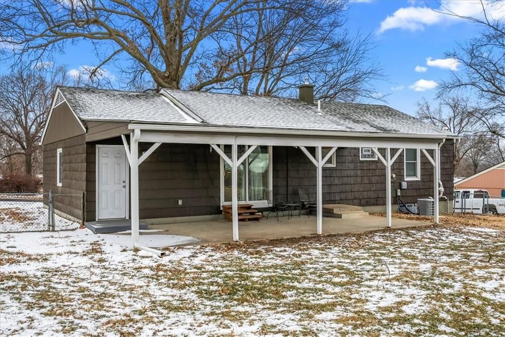 5118 Fuller Drive — photo 23