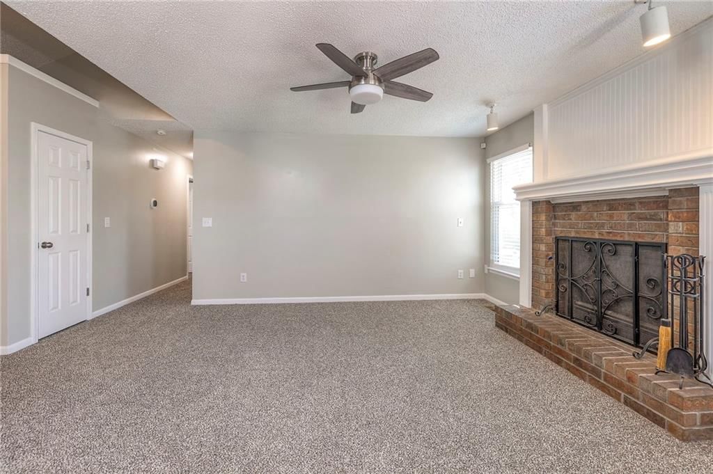605 Valleyview Drive — photo 13