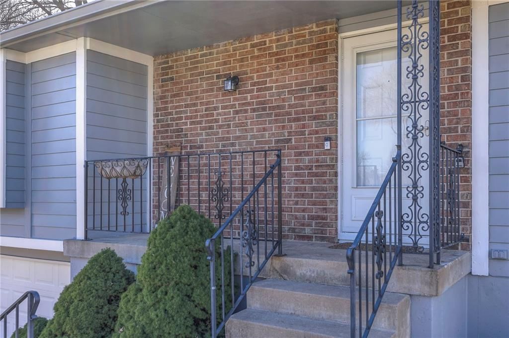 605 Valleyview Drive — photo 4