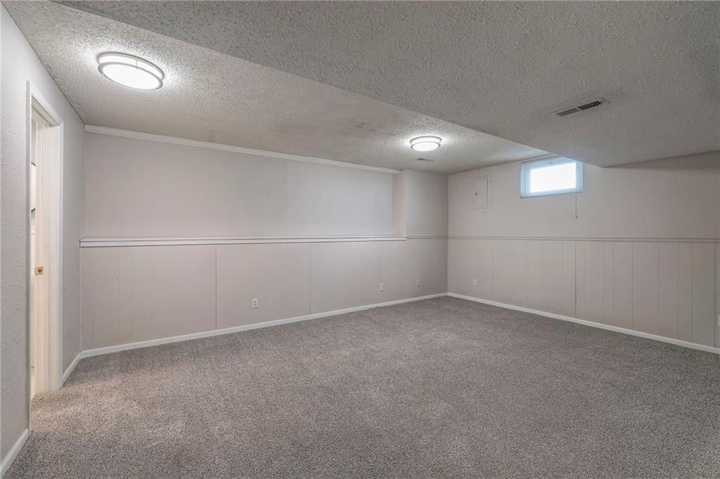 605 Valleyview Drive — photo 31