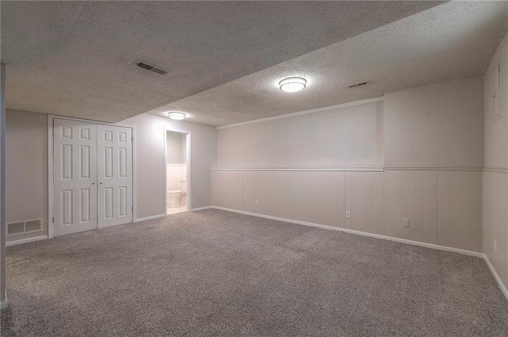 605 Valleyview Drive — photo 35