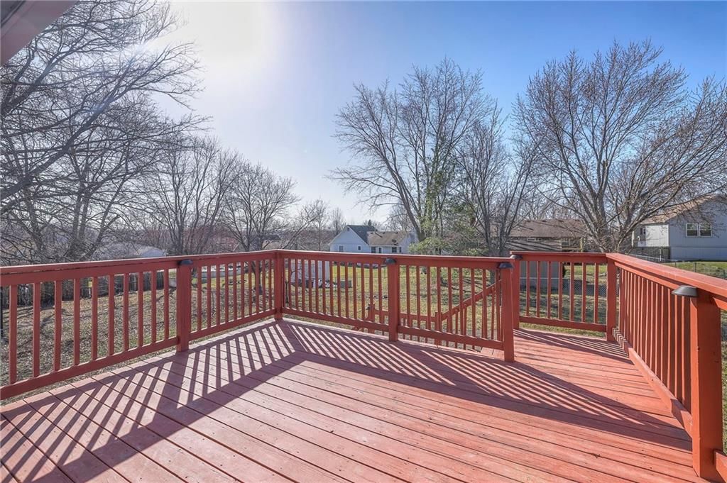 605 Valleyview Drive — photo 39
