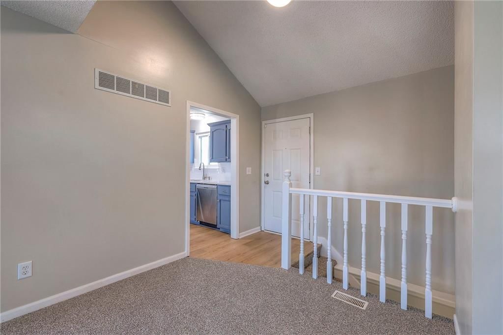 605 Valleyview Drive — photo 7