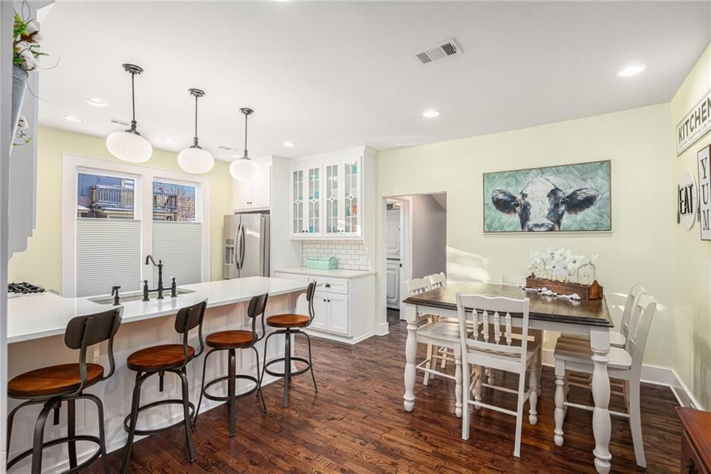 342 W Kansas Street — photo 13