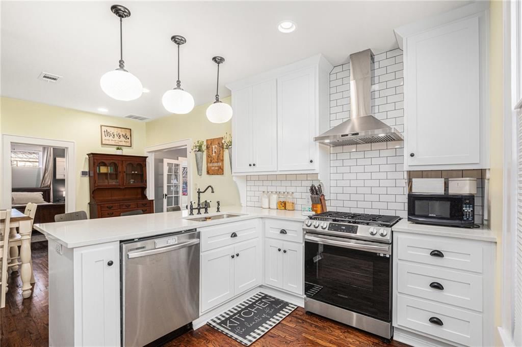 342 W Kansas Street — photo 15