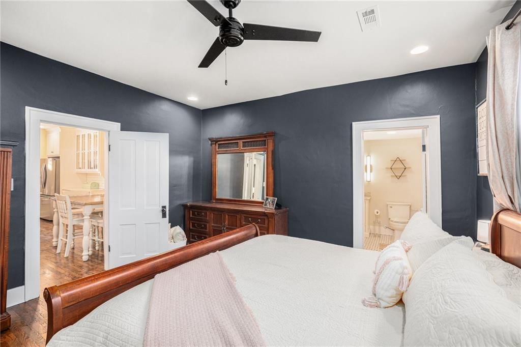 342 W Kansas Street — photo 19