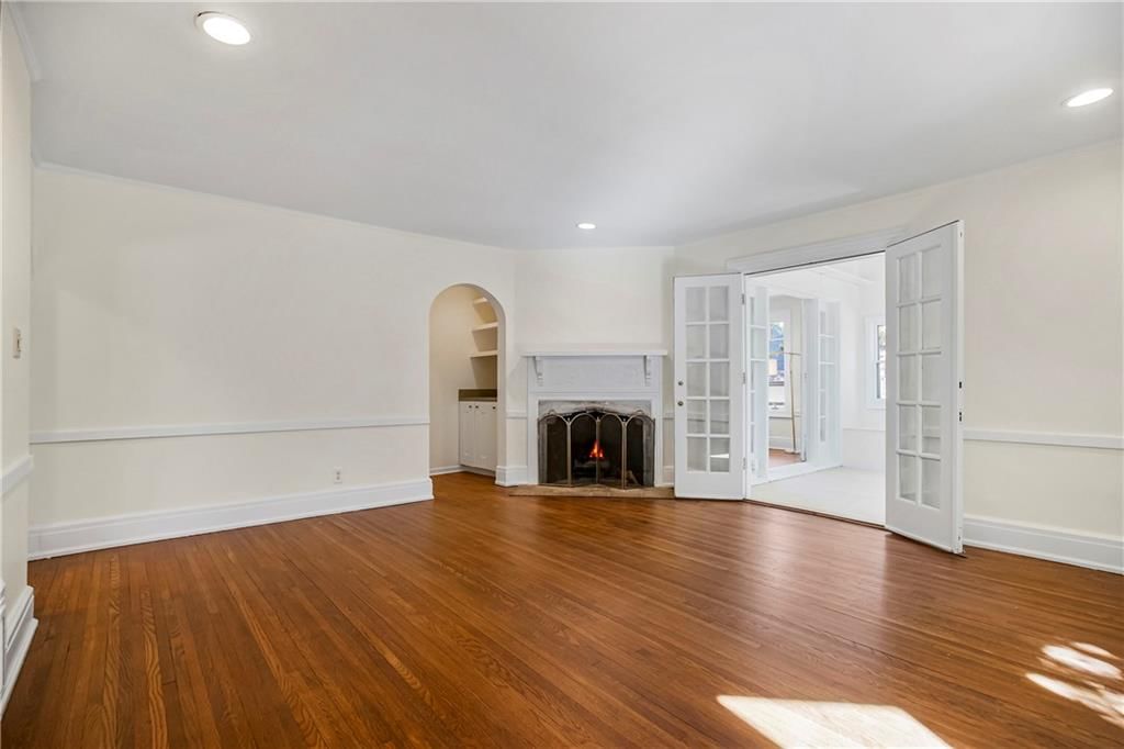 5717 Wornall Road — photo 15