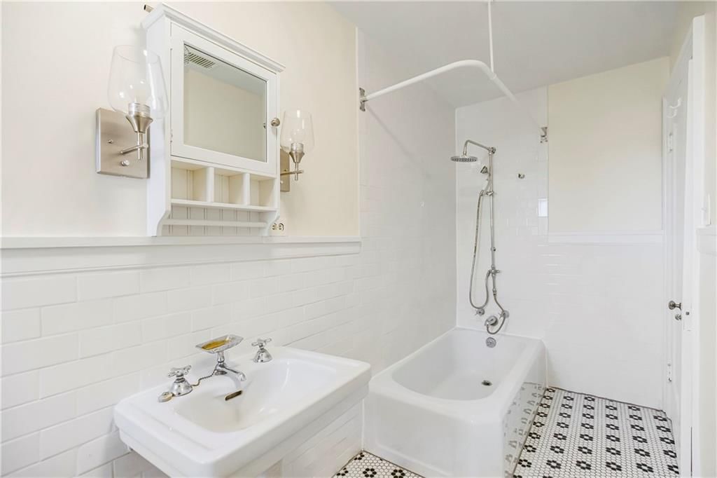 5717 Wornall Road — photo 21