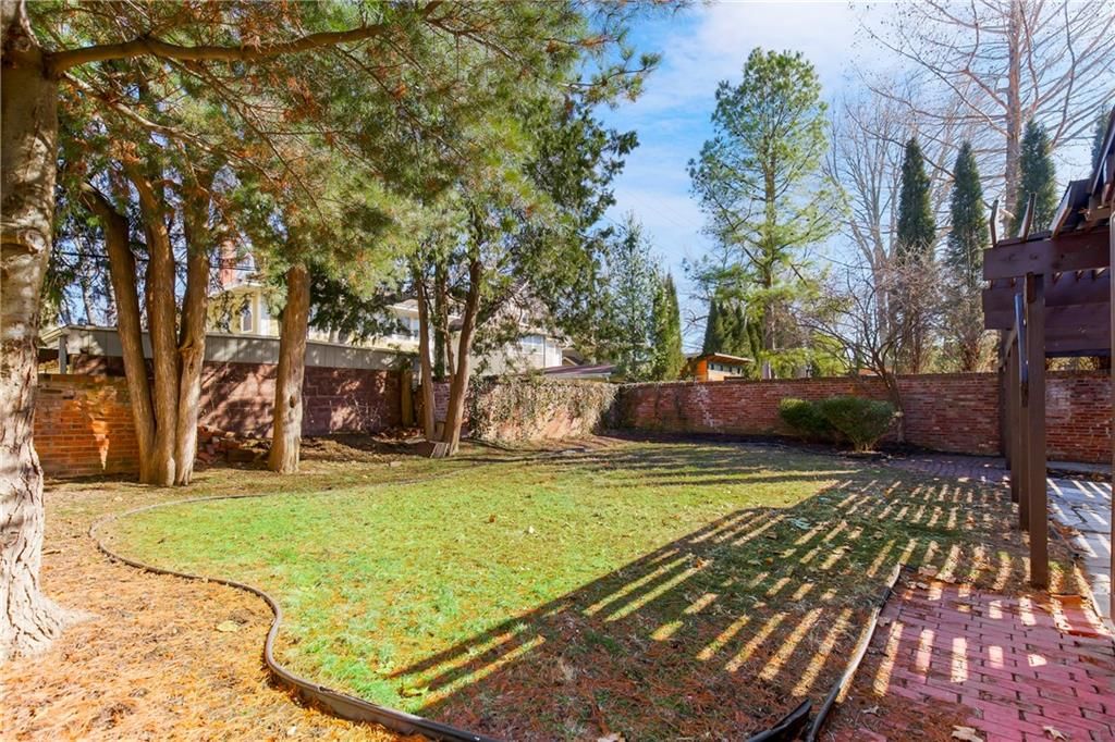 5717 Wornall Road — photo 31