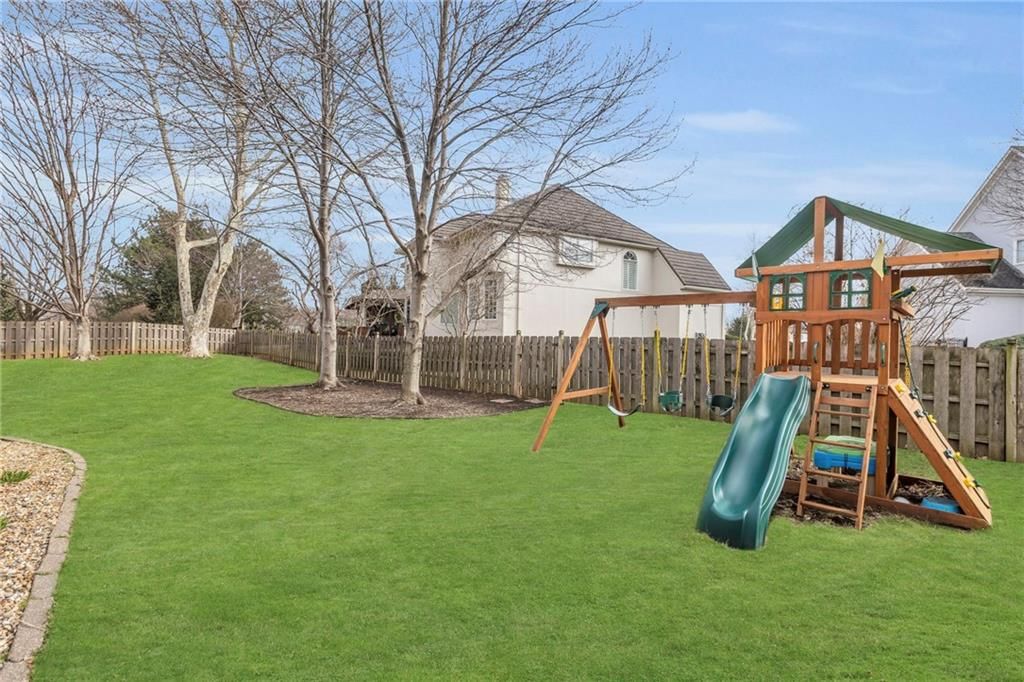 5605 W 127th Terrace — photo 68