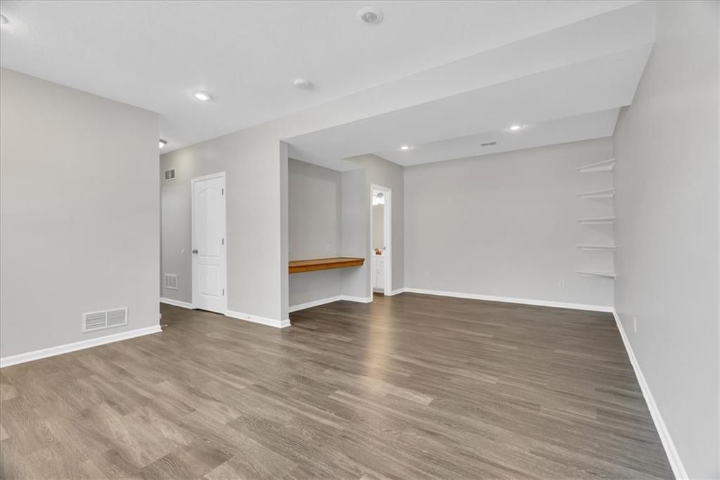 5105 S Powell Avenue — photo 21