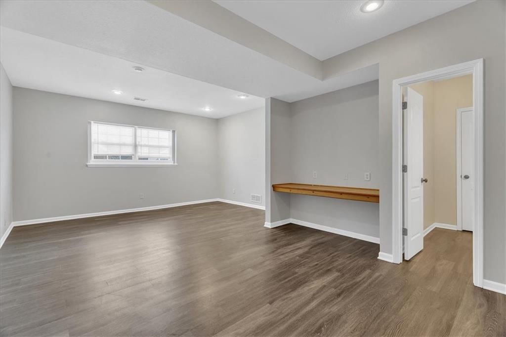 5105 S Powell Avenue — photo 22