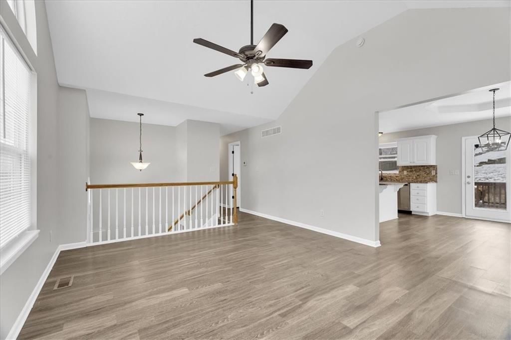 5105 S Powell Avenue — photo 6
