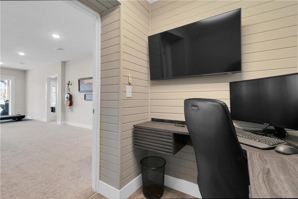 183 S Singletree Street — photo 25