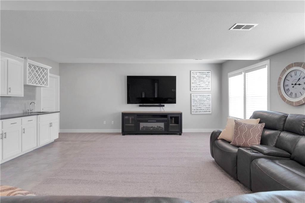 183 S Singletree Street — photo 29