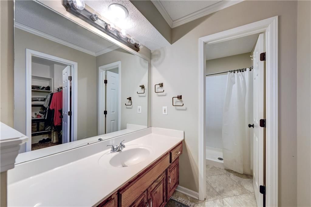 8811 N Mcgee Street — photo 5