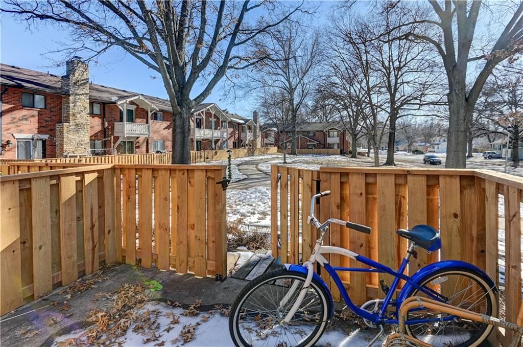 9669 Outlook Drive — photo 18
