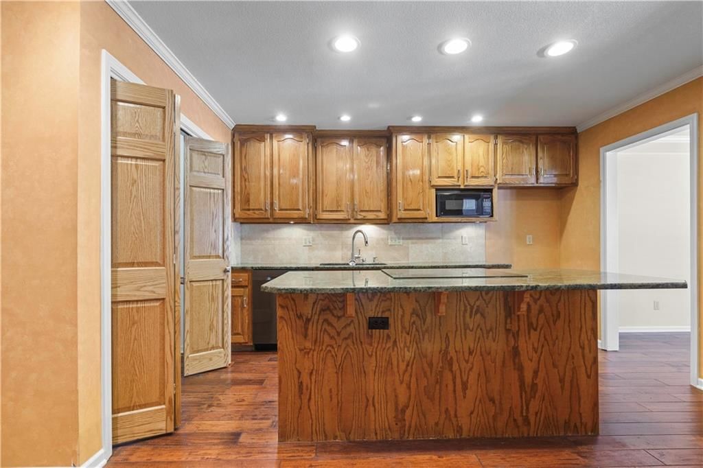 310 SW Raintree Drive — photo 14