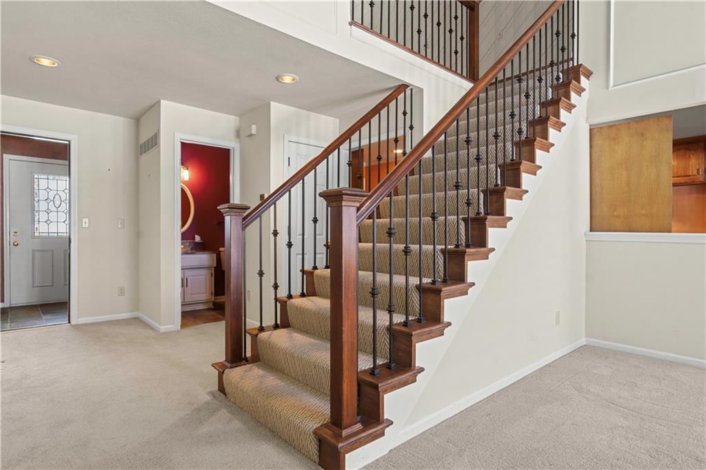 310 SW Raintree Drive — photo 21
