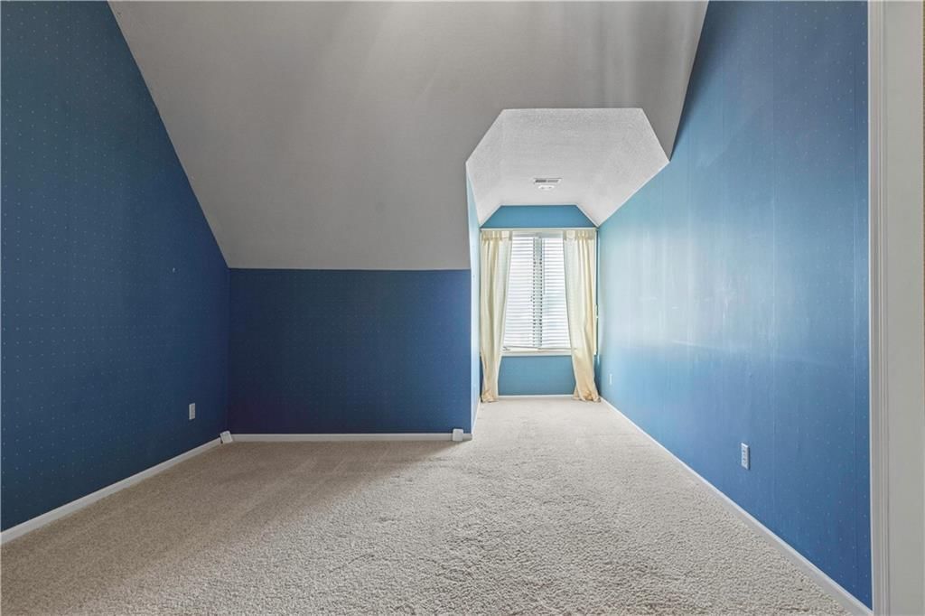 310 SW Raintree Drive — photo 22