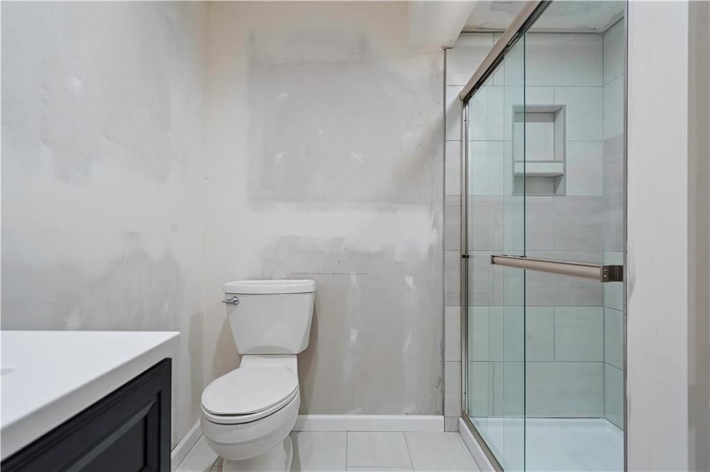 310 SW Raintree Drive — photo 31