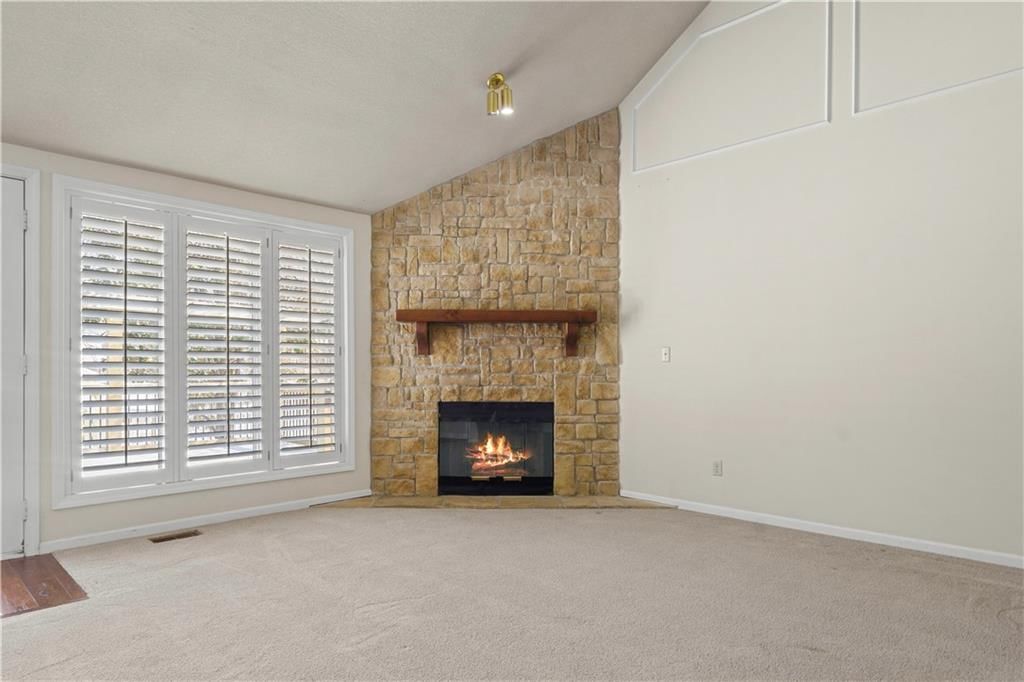 310 SW Raintree Drive — photo 7
