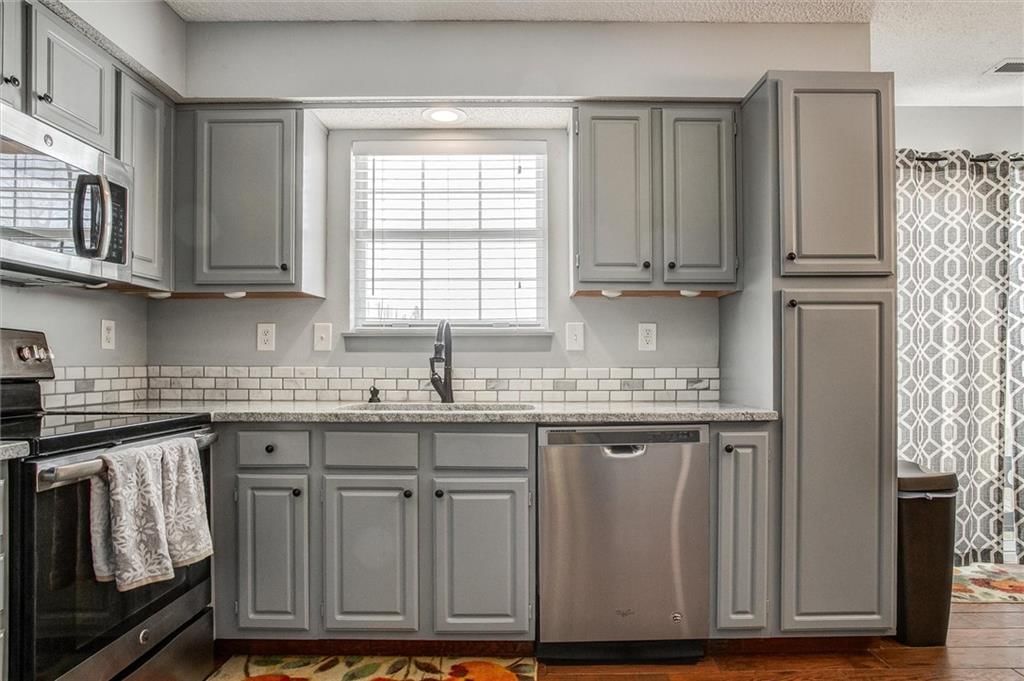 1226 NW Phelps Drive — photo 13